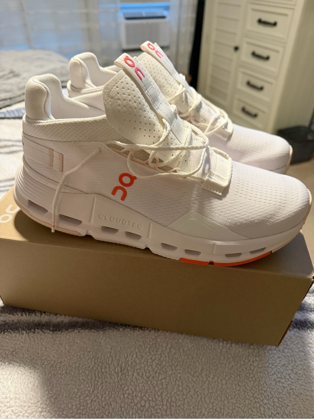 Women’s Cloudnova2
